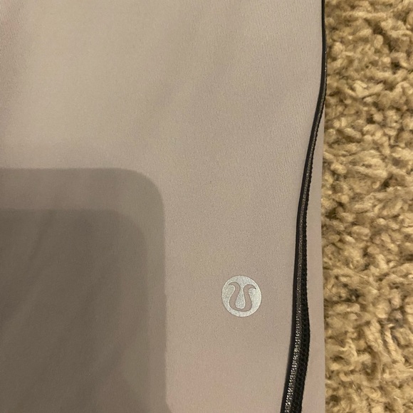 Lululemon leggings - Picture 3 of 5